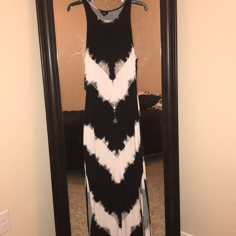 Black/White Maxi Dress